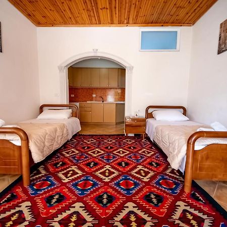 Guest House Garden Gjirokastër Екстериор снимка