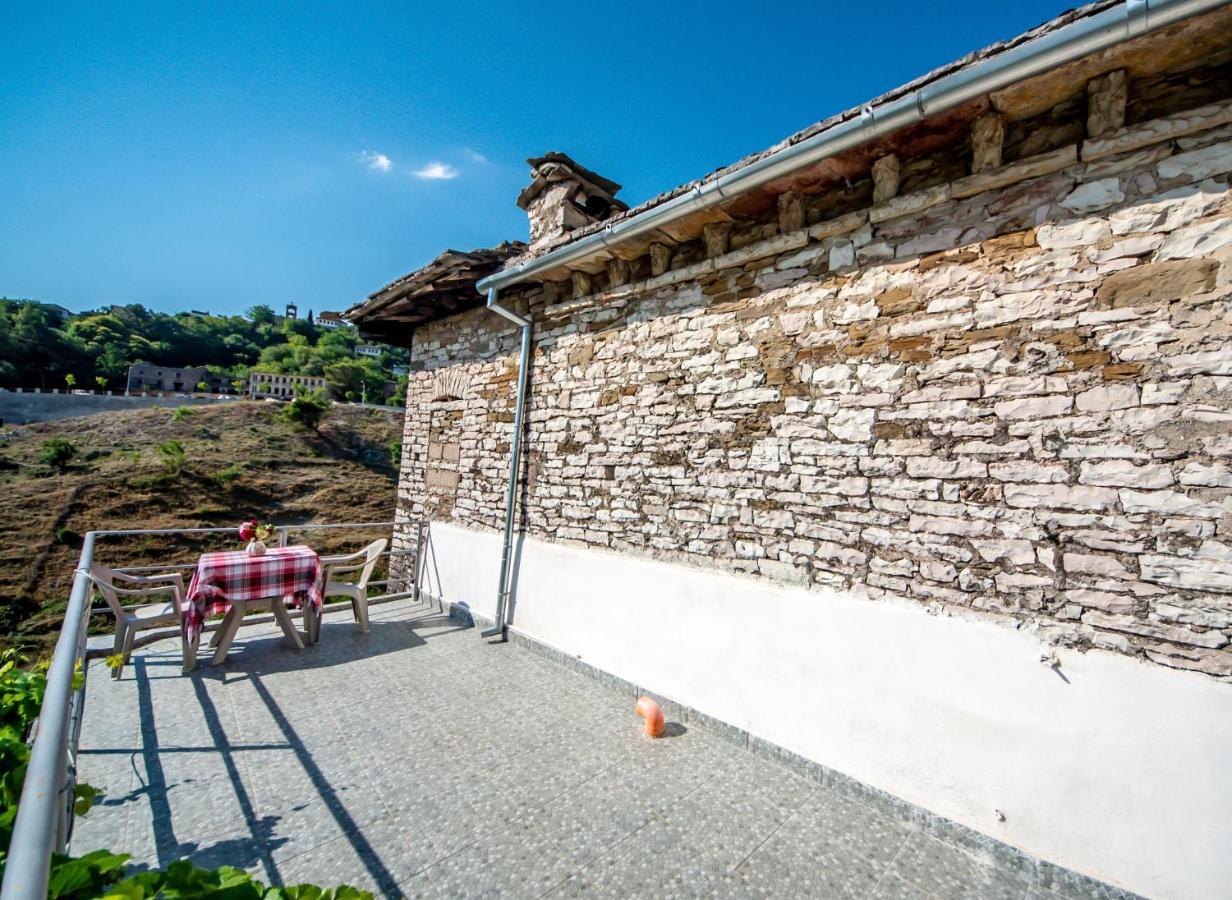 Guest House Garden Gjirokastër Екстериор снимка