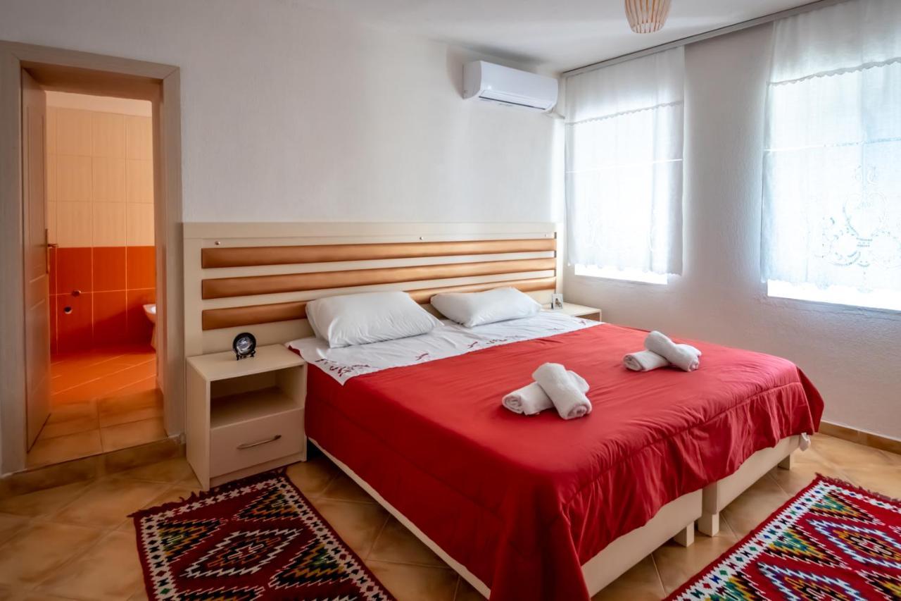 Guest House Garden Gjirokastër Екстериор снимка