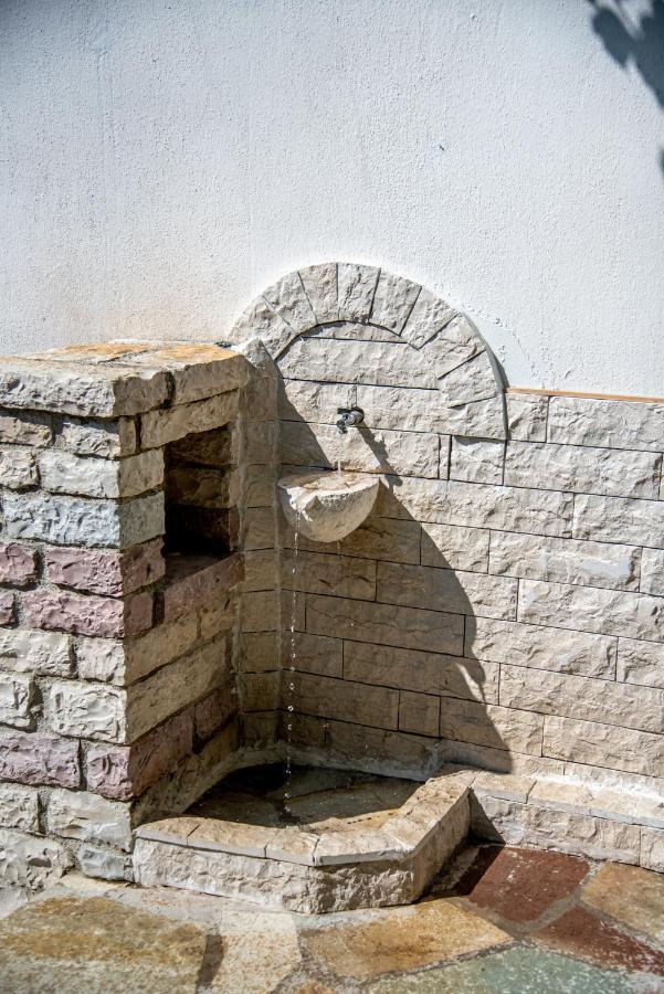 Guest House Garden Gjirokastër Екстериор снимка