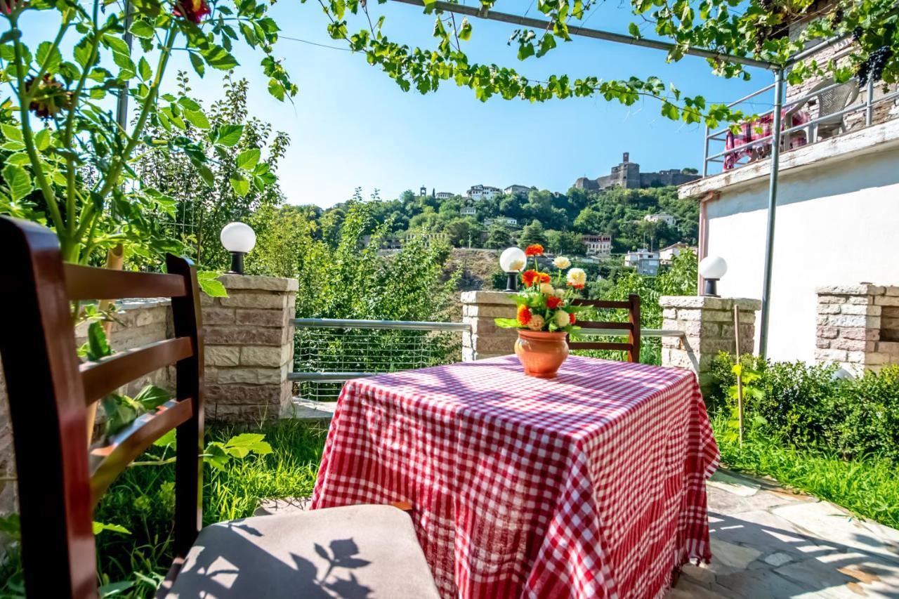 Guest House Garden Gjirokastër Екстериор снимка