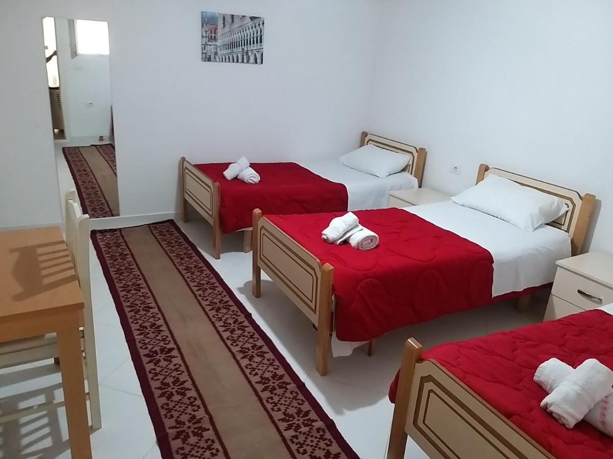 Guest House Garden Gjirokastër Екстериор снимка